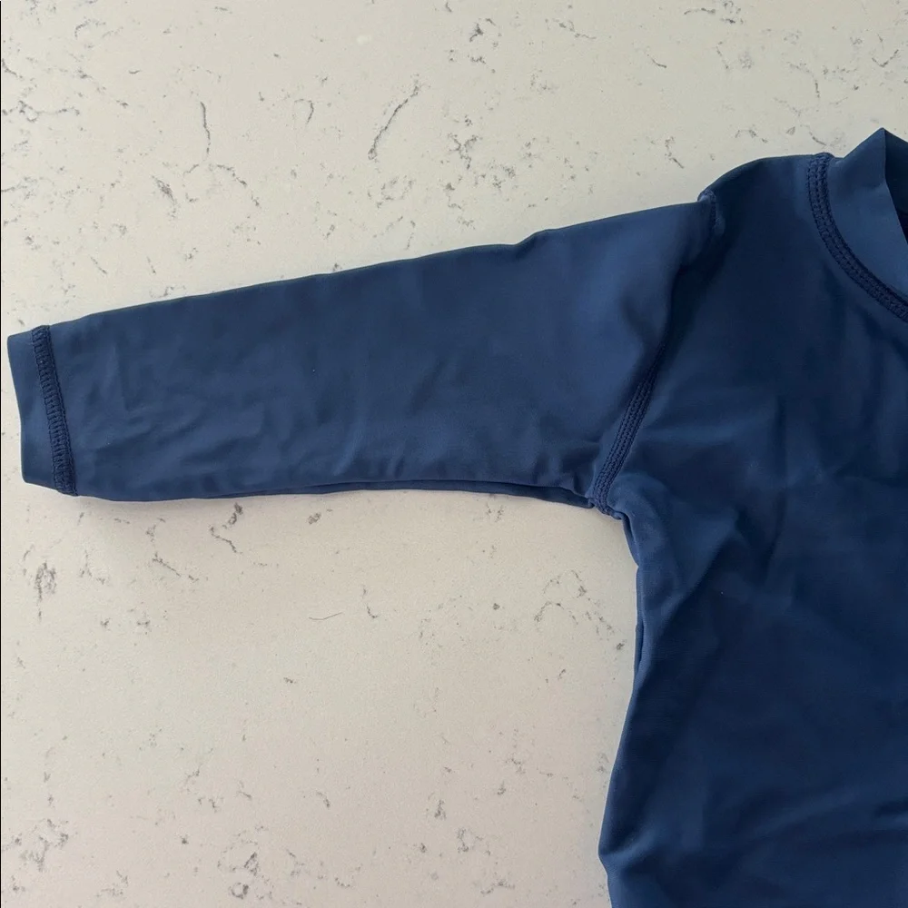 Rugged Butts Rashguard - Picture 4 of 5